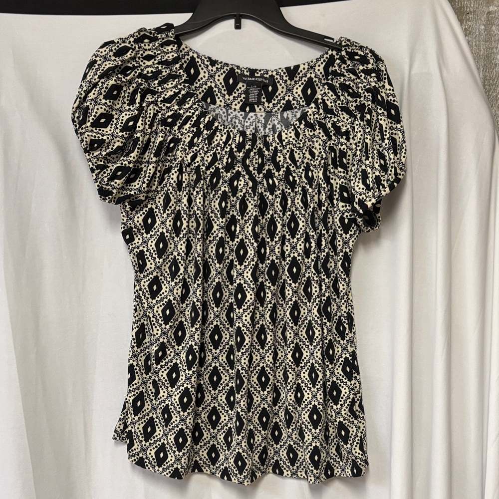 Black and Cream Geometric Blouse